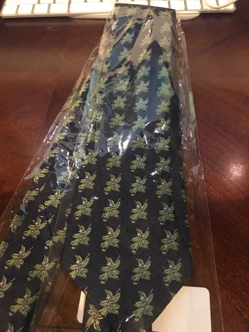 New Laurel Valley Golf Club Top 100 Silk Neck Tie Cover