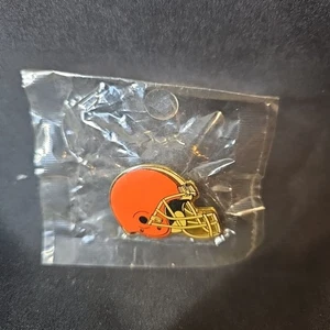 Wincraft NFL Collectable Team Pin - Cleveland Browns Vintage 1996 - Picture 1 of 3