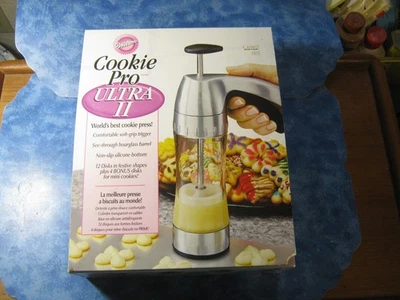 WILTON COOKIE PRO ULTRA II COOKIE PRESS 16 Disks NEW OPEN BOX - Image 1 of 4