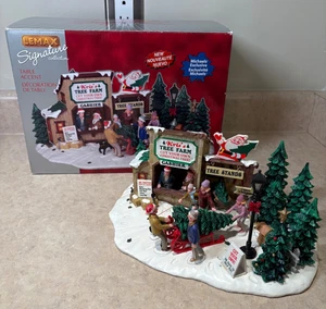Lemax Signature Collection Kris's Christmas Tree Farm Christmas Village #13903 - Picture 1 of 1