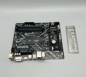 Gigabyte B450M DS3H Sockel AM4 DDR4 mATX Mainboard mit Blende #934 - Afbeelding 1 van 2