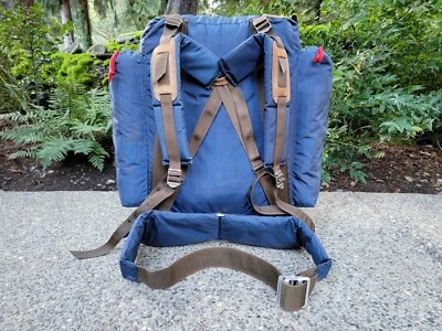 Mochila de 22" con marco interno "Ruthsac" de colección The North Face (EE. UU.) de colección años 70. Foto 1 de 4