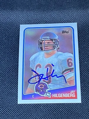 Jay Hilgenberg 1988 Topps #77 Chicago Bears Browns Signed Auto Autographed Card - Image 1 of 3