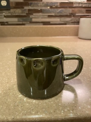 Taza de cerámica Hearth & Hand/Magnolia, borde tallado verde 10 OZ Foto 1 de 4