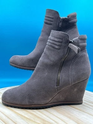 Crown Vintage Exqusite Wedge Ankle Bootie Women's Sz 8.5M Brown Suede Side Zip - Image 1 of 4