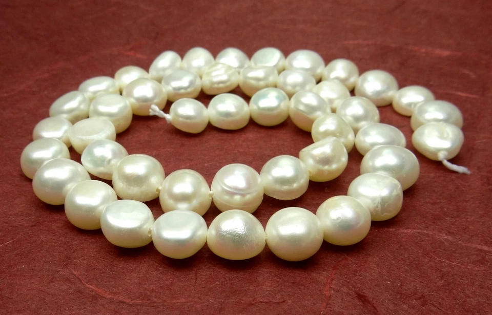 😏 Süßwasserperlen runde Nuggets weiß glänzend ca. 8 mm Muschel Perlen Strang 😉 - Bild 1 von 1