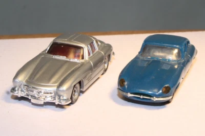 1955 Mercedes 300 SL & 1961 Jaguar XKE Toy Cars HO Scale Monogram Exacts Series - Image 1 of 4