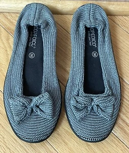 Arcopedico Lyla Sport Green Comfort Shoe Size 36 or 5.5-6 Knit Stretch Slip On - Picture 1 of 10