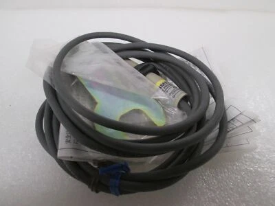 Omron, E2K-X4ME2, Capacitive Proximity Sensor, New - Image 1 of 4