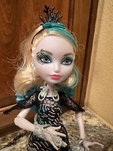 Ever After High Faybelle Thorn Doll 11" Mattel Dark Fairy  Doll w/Wings & Purse 