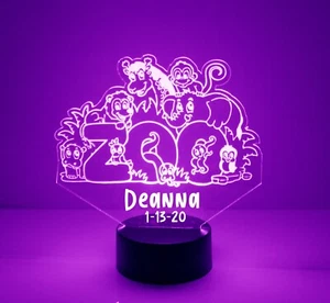 Luz nocturna personalizada para animales de zoológico - nombre grabado gratuito - lámpara de escritorio para habitación infantil - Imagen 1 de 9