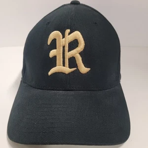 Cappello con ricamo Old English R, nero con logo oro, flex fit, taglia L/XL - Foto 1 di 6