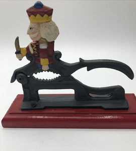 Vintage Cast Iron Nutcracker on Wooden Base Midwest Importers - Picture 1 of 8