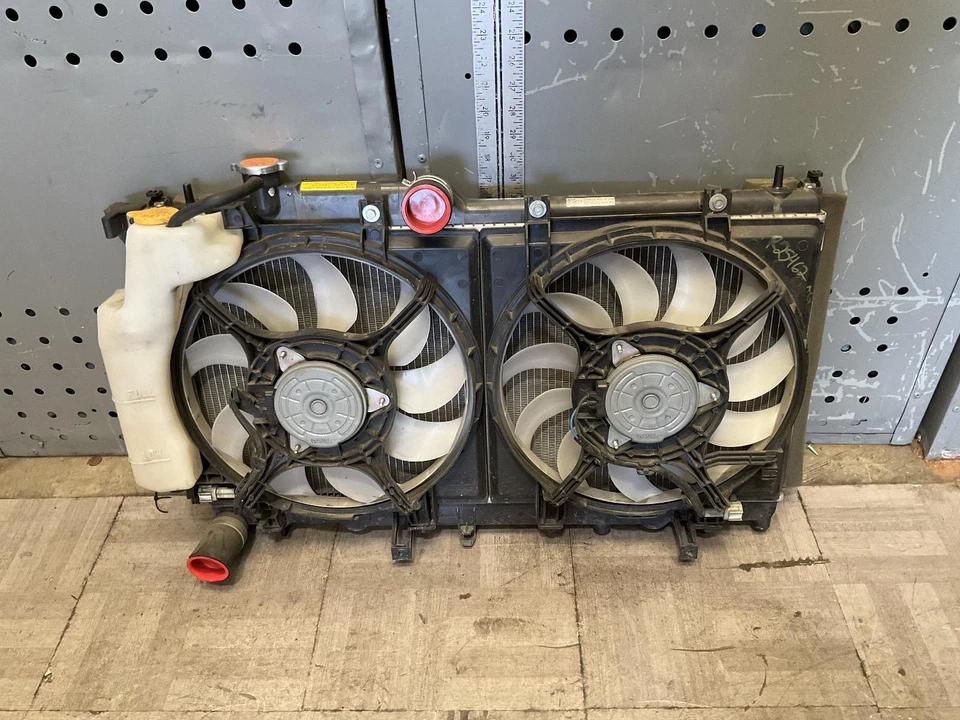 2014-2018 Subaru Forester Radiator Condenser Fans Overflow Set 2.5l Factory OEM Foto 1 de 4