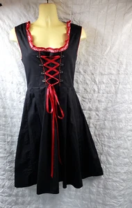 Vestido Escarlata Oscuridad Talla MEDIANO Oktoberfest Dirndl Con Cordones Frente Gótico Negro - Imagen 1 de 12