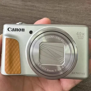 Canon Power Shot SX740 HS 20.3MP 4K Digital Camera 40x Optical Zoom Wi-Fi Silver - Picture 1 of 7