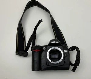 Nikon D70 6.1MP Digital SLR DSLR Camera Body Only - Picture 1 of 5