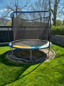 Gebrauchtes TRAMPOLIN, Sprungfläche circa 2,50 Meter - Nur Abholung in 56322 - Bild 1 von 14