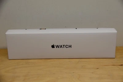 Apple Watch SE 40mm Aluminiumgehäuse-Spacegrau mit Sportarmband in TOP/OVP - Bild 1 von 4