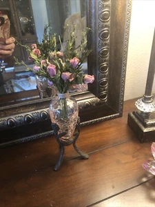 Glass Art Studio Vintage 4” Pink Crackle Glass BudVase w Metal Stand & Rose Buds - Picture 1 of 12