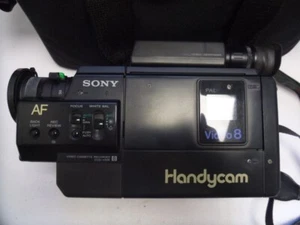 Sony Handycam Video 8 CCD-V30E - ungetestet - ohne Akku - Bild 1 von 23
