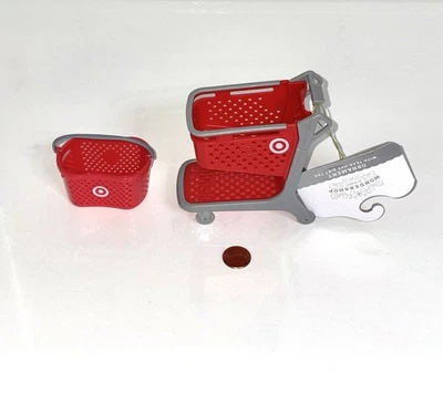 Carrito de compras Target y mini llave de compras Foto 1 de 2