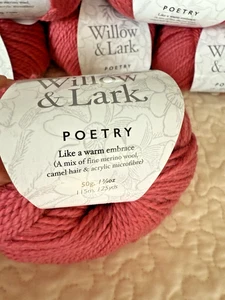Willow & Lark Poetry 6 Knäuel DK Gewicht Schurwollmischung Rhabarber rosa - Bild 1 von 4
