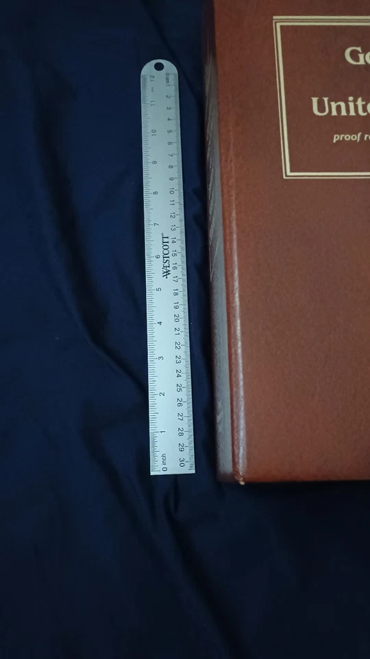 22k Golden Overlay Replicas of  29c Stamps   1992- 1993 W/ First Day Issue Stamp - Image 1 of 4