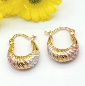 Pendientes de aro pequeños ovalados tricolores de colección chapados en oro. Laminado dorado - Imagen 1 de 6
