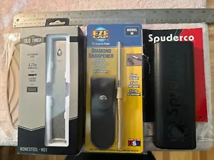 Spyderco Tri-Angle Sharpmaker System +Two Knife Sharpening Tools & Blade HQ Mat - Picture 1 of 5