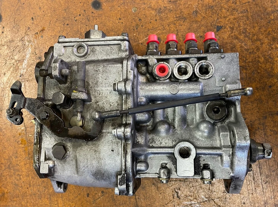 W123 1978 240D Diesel Fuel Injection Pump 0403244002 PES4MW55-320RS14 - Image 1 of 4