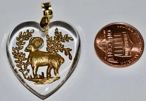 COLGANTE DE CORAZÓN ASTROLOGÍA ZODIACO VIDRIO TRANSPARENTE DE COLECCIÓN TALLA ARIES 30mm - Imagen 1 de 2