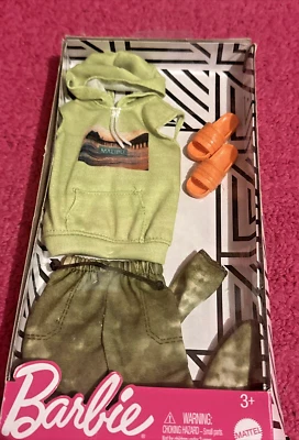 Ropa Barbie: Muñeca Ken moderna paquete de moda nuevo en paquete Mattel ~ GHX51 Asst. FKT44 🟢 Foto 1 de 4