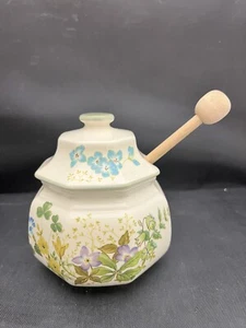 Olla de miel verde Mikasa Continental Ivory F4003 con teja de madera vintage - Imagen 1 de 5