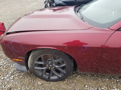 08-23 DODGE CHALLENGER OEM DRIVER LEFT FENDER MAROON - SEE IMAGES - DENTS Foto 1 de 4