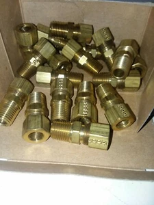 X68C-6-4 3/8×1/4 MPT Compression Adapter - Picture 1 of 2