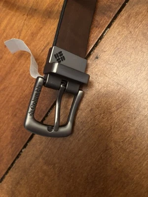 Columbia Men's Leather Belt with Metal Buckle Size 26-28 Foto 1 de 4