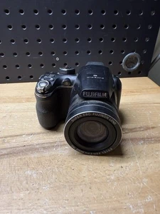 (Z) Fujifilm FinePix S Series S4250WM 14.0MP Digital Camera Black - Picture 1 of 8
