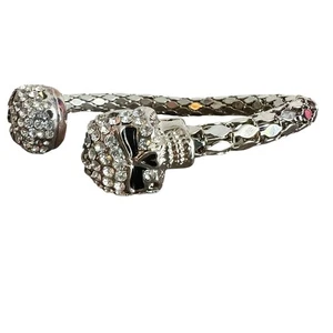 Bedazzled Crystal Skull Adjustable Metallic Open Cuff Goth Halloween Bracelet  - Bild 1 von 7