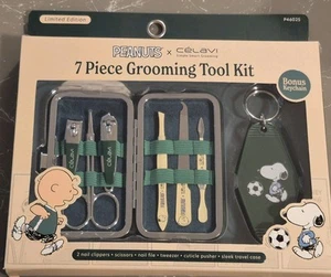 PEANUTS X CELAVI 7 Piece Grooming Tool Kit Bonus Keychain Snoopy Limited Ed - Picture 1 of 4