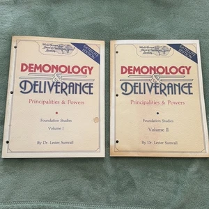 Demonology & Deliverance Volumes I & II by Lester Sumrall - Syllabus/Study - Foto 1 di 10