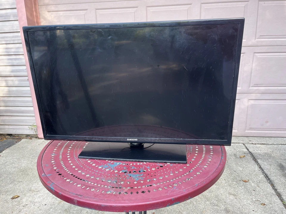 Samsung UN32EH4003 32" 720p LED-LCD HDTV - Image 1 of 1