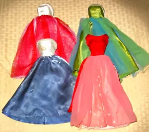 MATTEL VINTAGE 2 REPRODUCTION BARBIE DRESS CLOTHES & 2 VINTAGE BARBIE GOWN LOT! - Foto 1 di 14