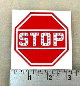 Vintage Stoppschild REFLEKTIEREND Aufkleber Abziehbild 3"x3" - Bild 1 von 1