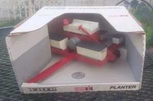 Ertl 1/16 Case International Harvester Planter IH NIB 1987 - Picture 1 of 6