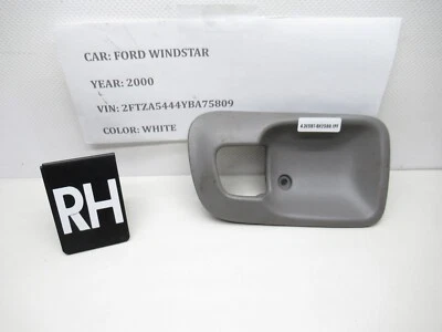 Bisel de moldura de manija de puerta interior trasera derecha Ford Windstar 1999-2003 XF22-16266 OEM Foto 1 de 4