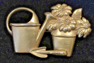 Avon Brushed Gold Tone Metal Garden Flowers Watering Can Trowel Brooch Pin - Picture 1 of 4