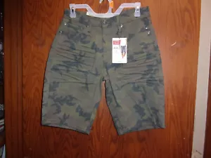 NEU HERREN SIGNATURE by LEVI DENIM GRÜN TARNFARBEN BAUMWOLLE SHORTS - Bild 1 von 4