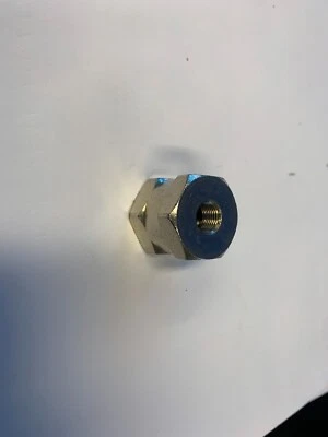 STAINLESS STEEL REDUCING BUSH 1/2"BSP FEMALE TO 1/8"BSP FEMALE - Image 1 of 2