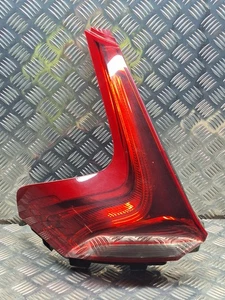 LUZ TRASERA IZQUIERDA LADO PASAJERO VOLVO V40 2012-19 LADO CERCANO 31395844 GENUINA - Imagen 1 de 7